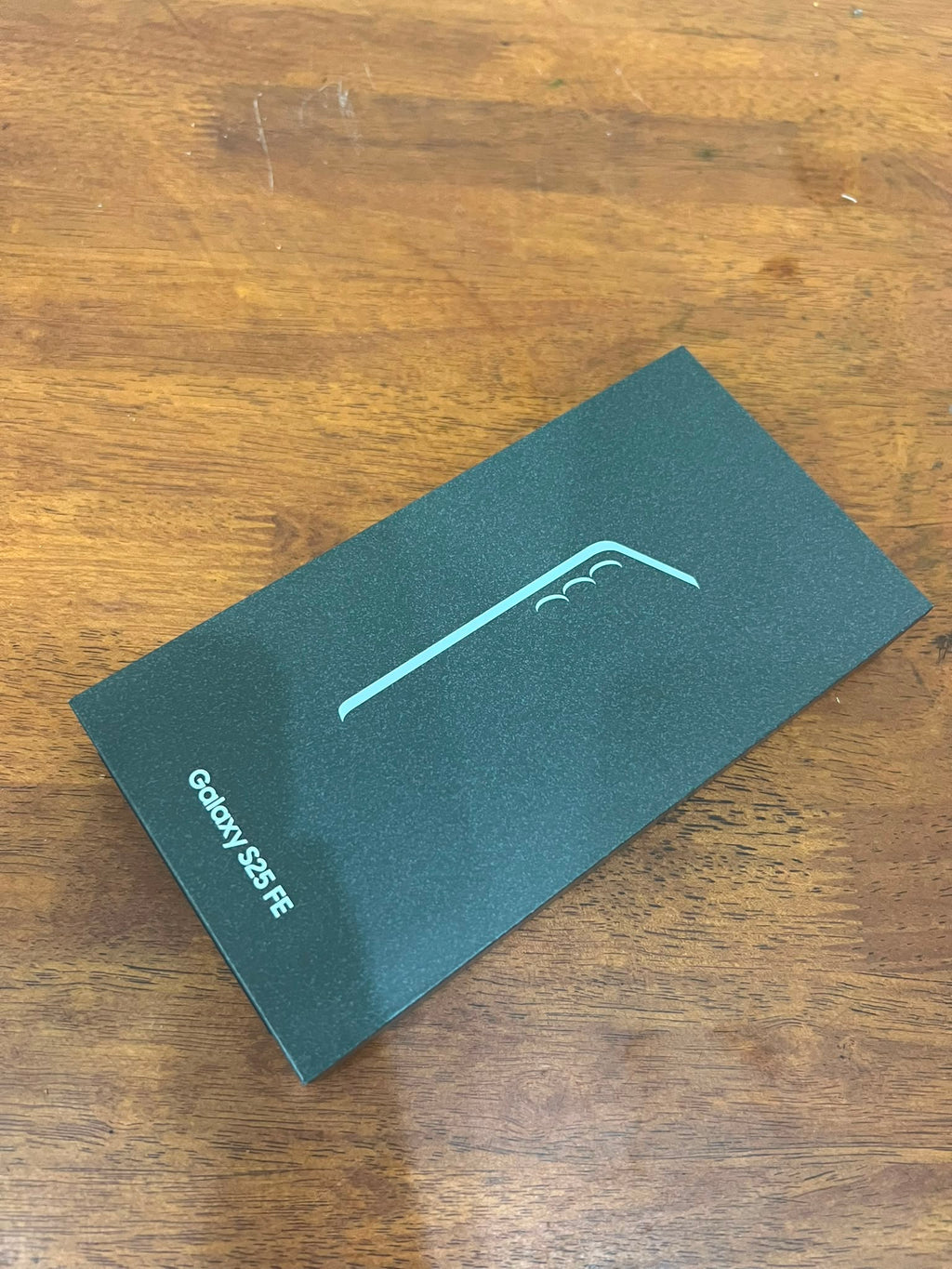 Samsung Galaxy S25 FE 256GB 8GB RAM - White (New, Sealed)