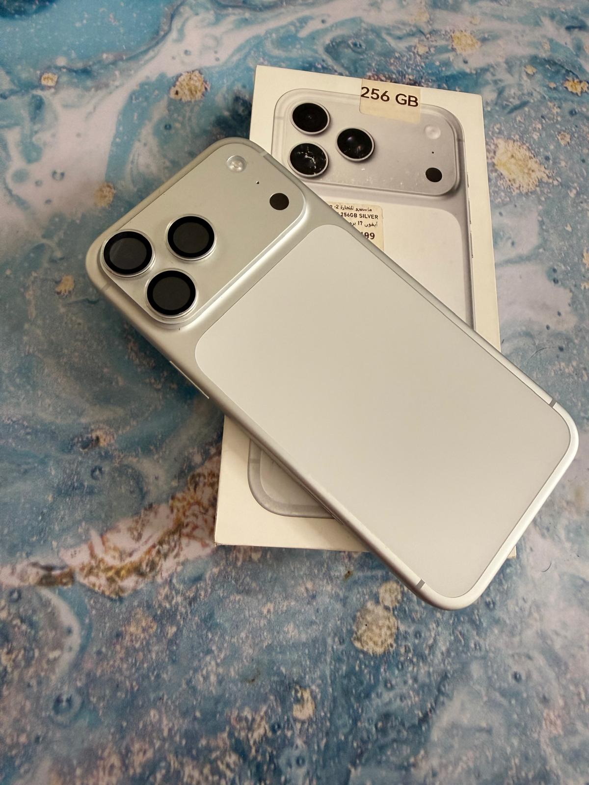 iPhone 17 Pro Max - Silver 256GB