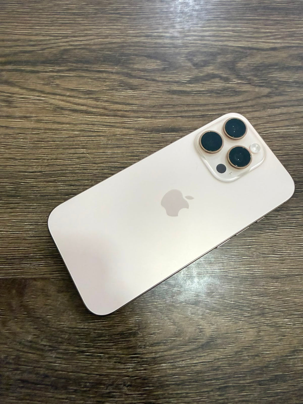 iPhone 16 Pro - Desert Titanium 256GB