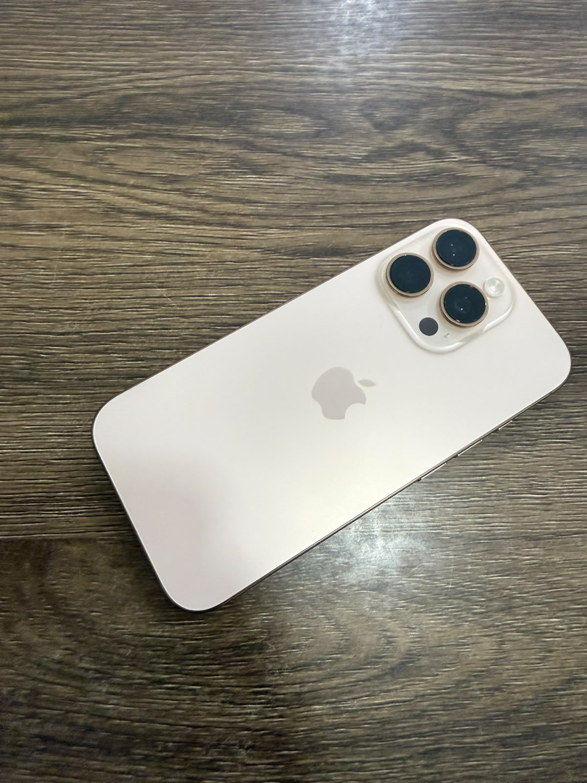 iPhone 16 Pro - Desert Titanium 256GB