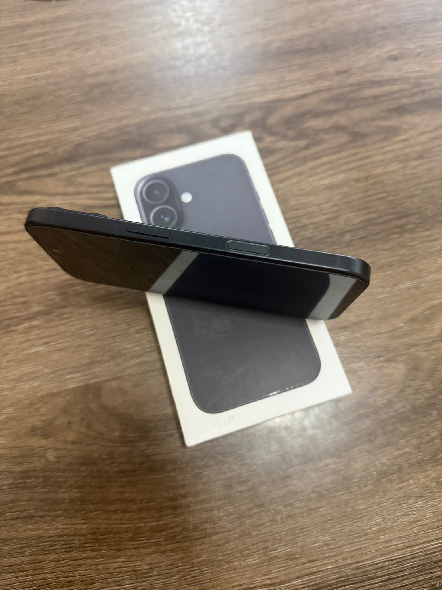 iPhone 16 - 128GB - Black